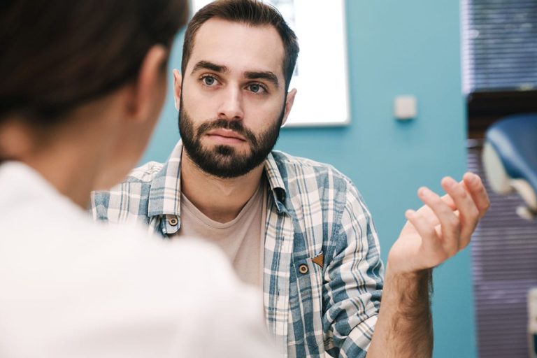 Can Opiate Addiction Treatment Centers Help Fight The Opioid Epidemic_ man in opiate Addiciton treatment center